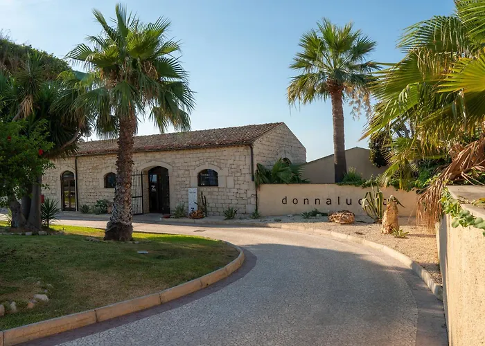 Hotel Zeta Donnalucata 4*